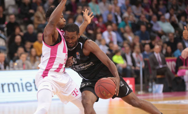 场的选择更 场的选择更