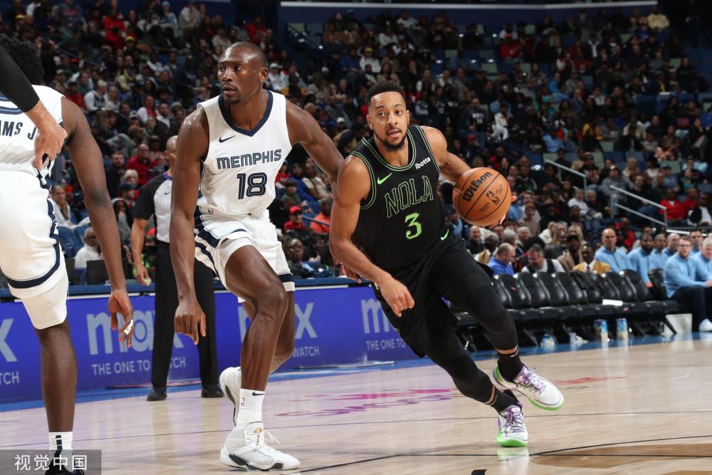 通过一系列 通过一系列